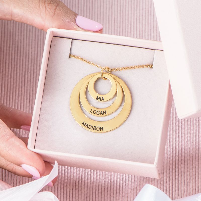 Mutterschmuck – Halskette mit drei Ringen in Gold-Vermeil - 6 Produktfoto