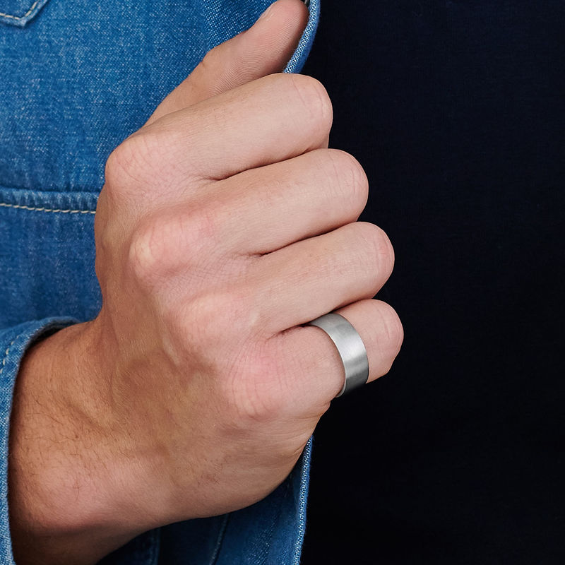 Klassischer Gravierter Männer Ring aus Edelstahl - 3 Produktfoto