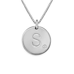 Charm-Halskette mit Initialen und Diamant aus Sterlingsilber Produktfoto