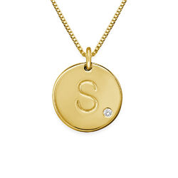 Charm-Halskette mit Initialen und Diamant mit Goldplattierung Produktfoto