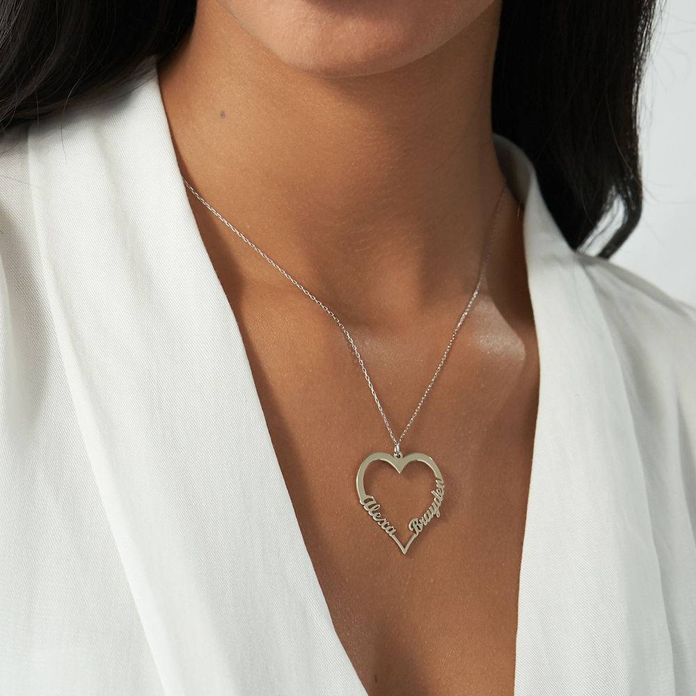 Herzförmige Halskette mit zwei Namen aus  417er Weißgold