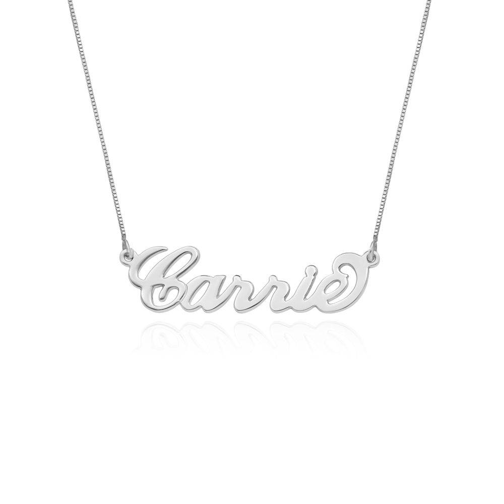 Collar con nombre estilo “Carrie” personalizado, oro blanco 14k