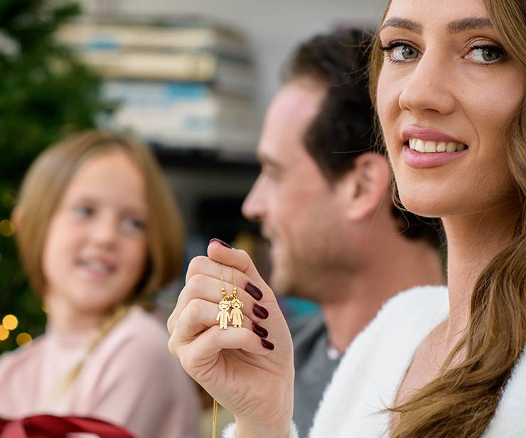 Mother's Necklace with Engraved Children Charms