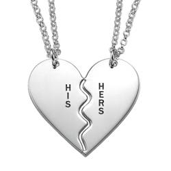 Individualisierte Silber Namenskette mit zwei zerbrochenen Herz Produktfoto