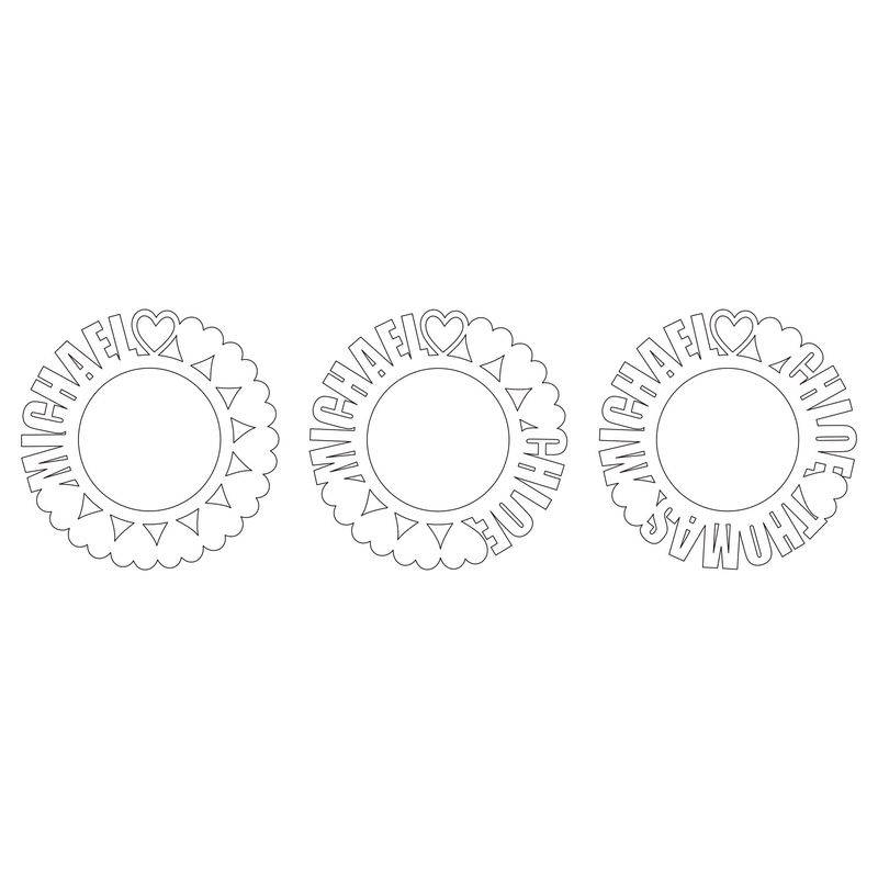 Cirkelhalsband med namn i guldplätering med diamanteffekt-4 produktbilder