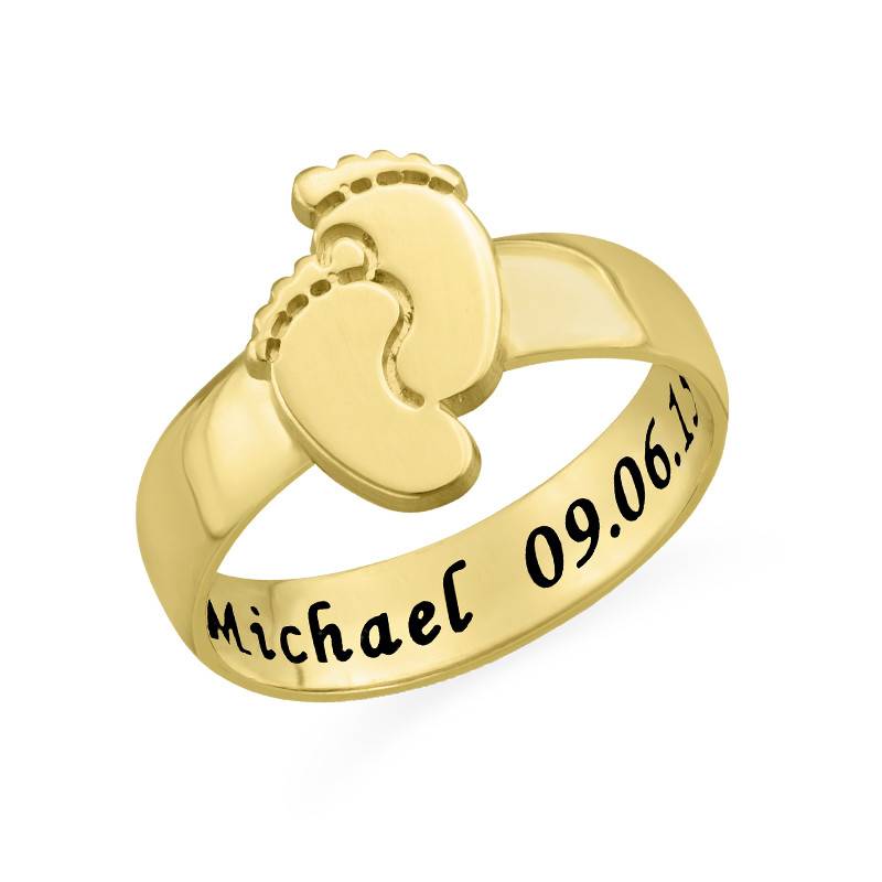 Graveerbare Babyvoeten Ring in Goudkleur-1 Productfoto