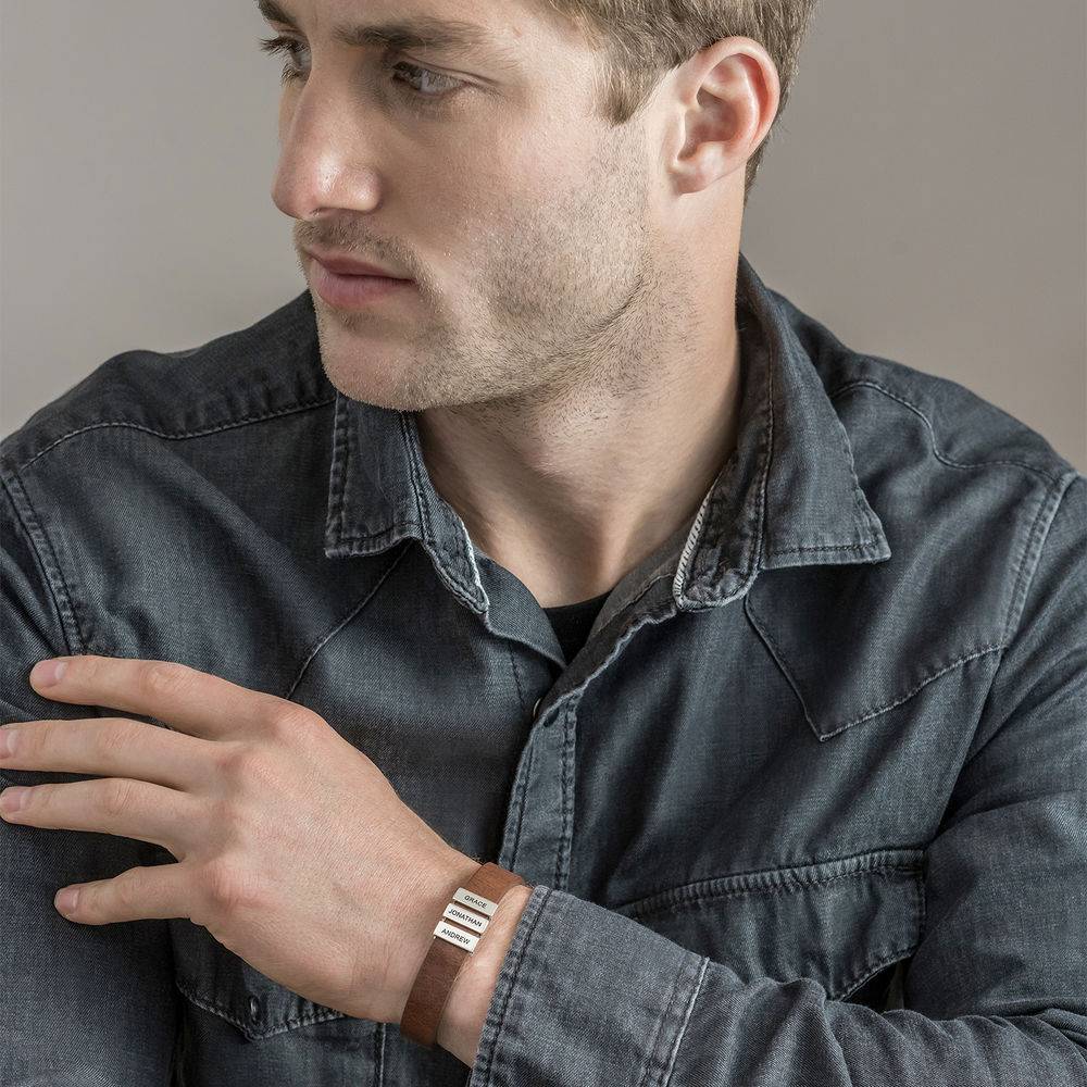 Voyage læderarmbånd til mænd med brugerdefinerede sølvklodser i brun-4 produkt billede