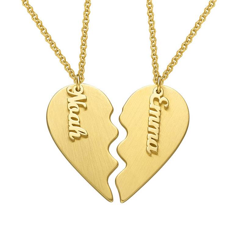 Collar Corazón Grabado de Parejas en Chapa de Oro Mate foto de producto