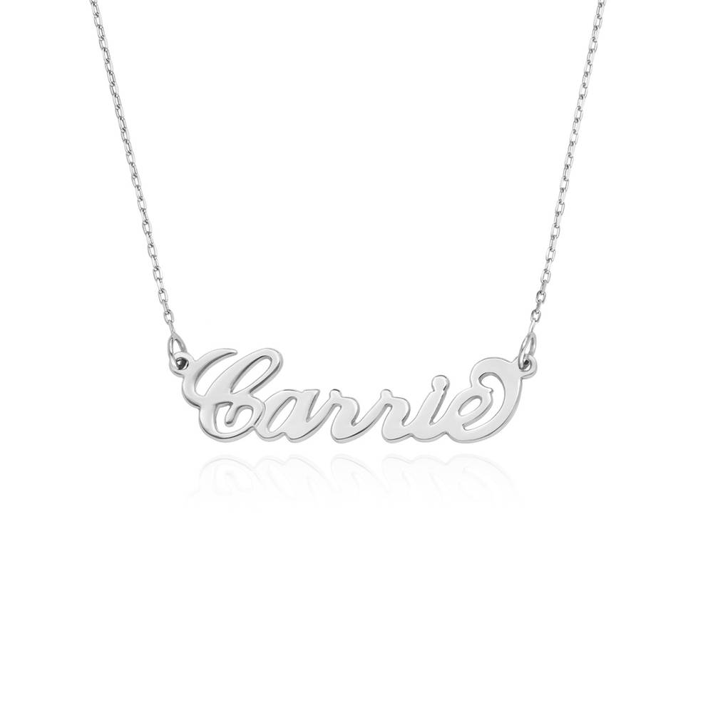 Collar con nombre estilo “Carrie” personalizado, oro blanco 14k foto de producto