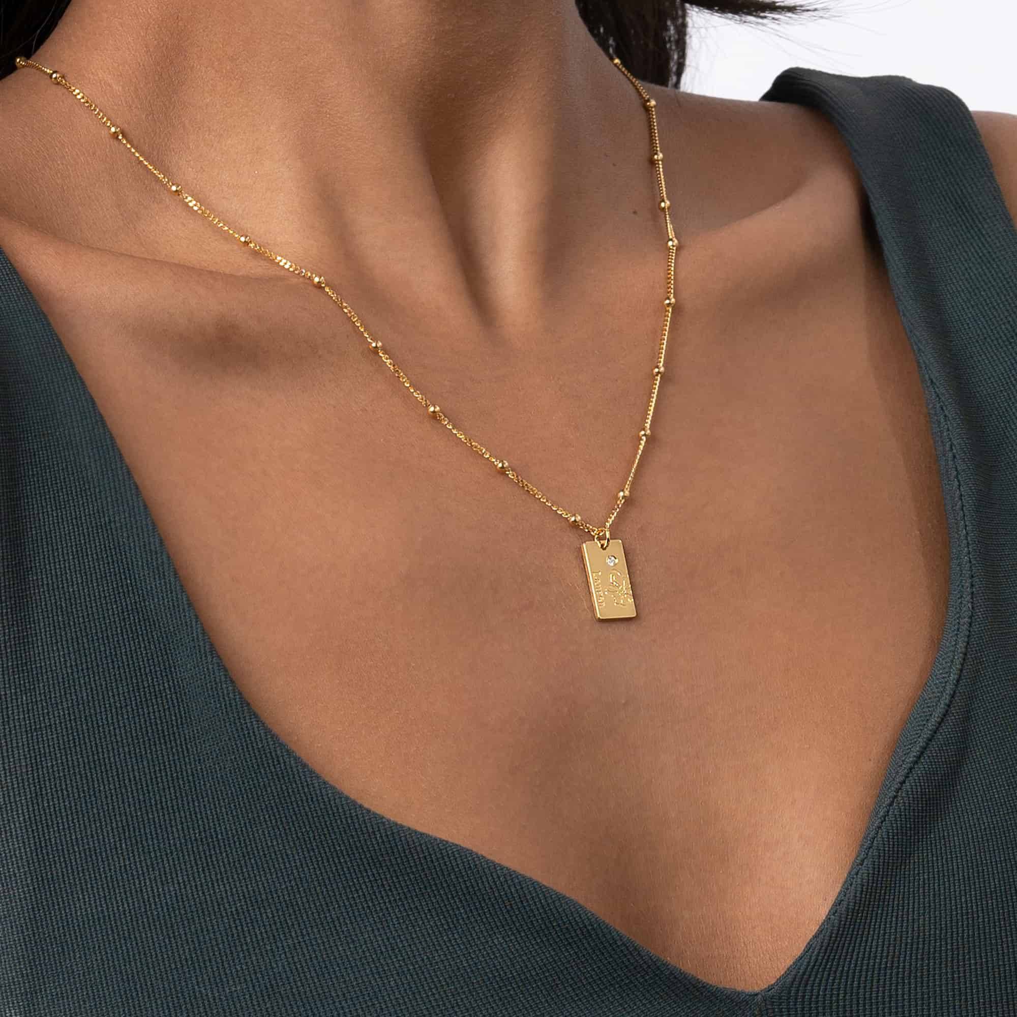 Collar Personalizado con Flor y Diamante Chapado en Oro de 18K-1 foto de producto