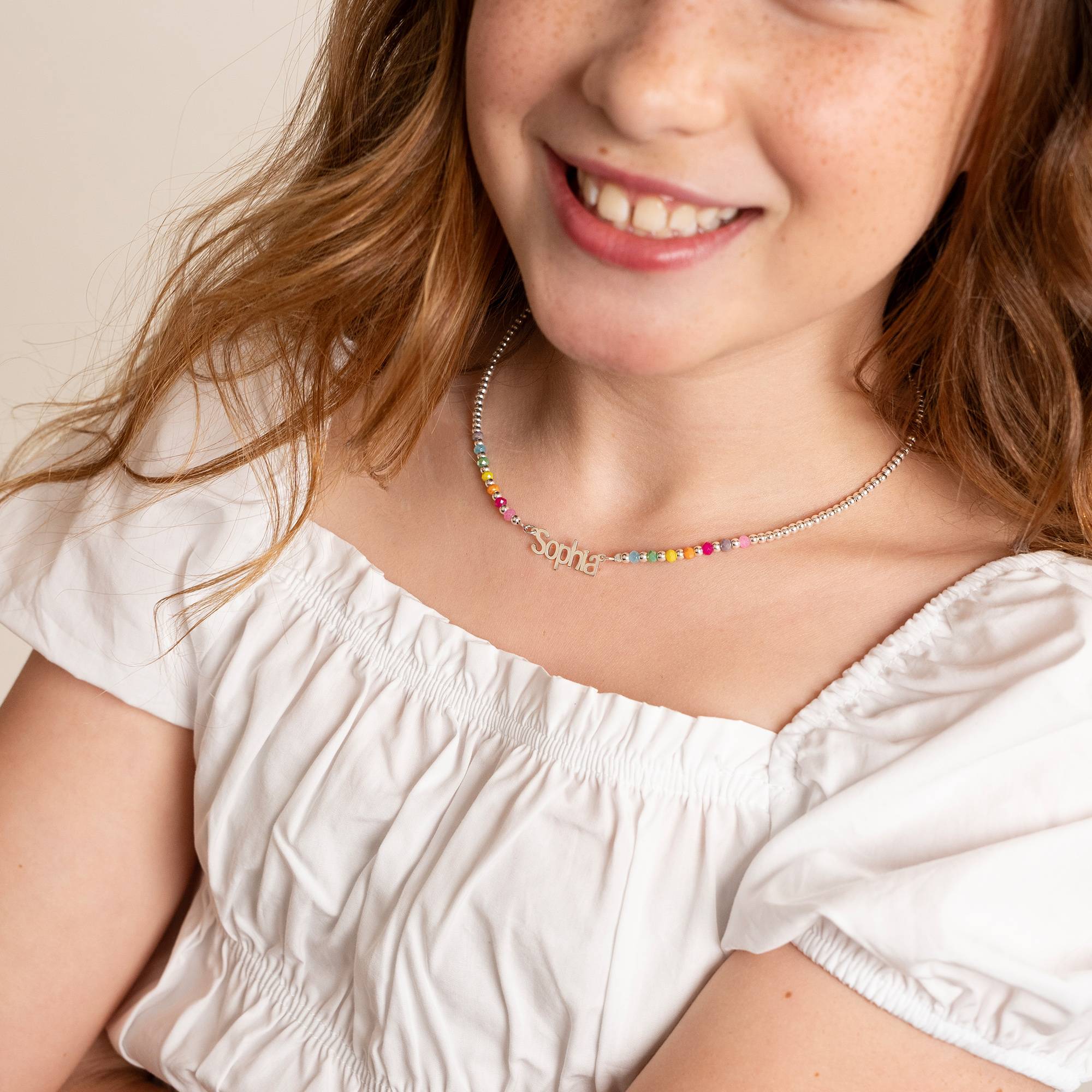 Chicago Namenskette mit Regenbogen-Perlen für Mädchen - versilbertes Messing-2 Produktfoto