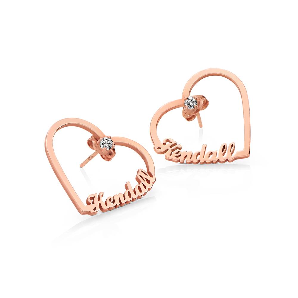 Pendientes de Contorno de Corazón con Dos Nombres con 0.05ct Diamantes en Chapa de Oro Rosa 18K-4 Pendientes de Contorno de Corazón con Dos Nombres con 0.05ct Diamantes en Chapa de Oro Rosa 18K-4 foto de producto
