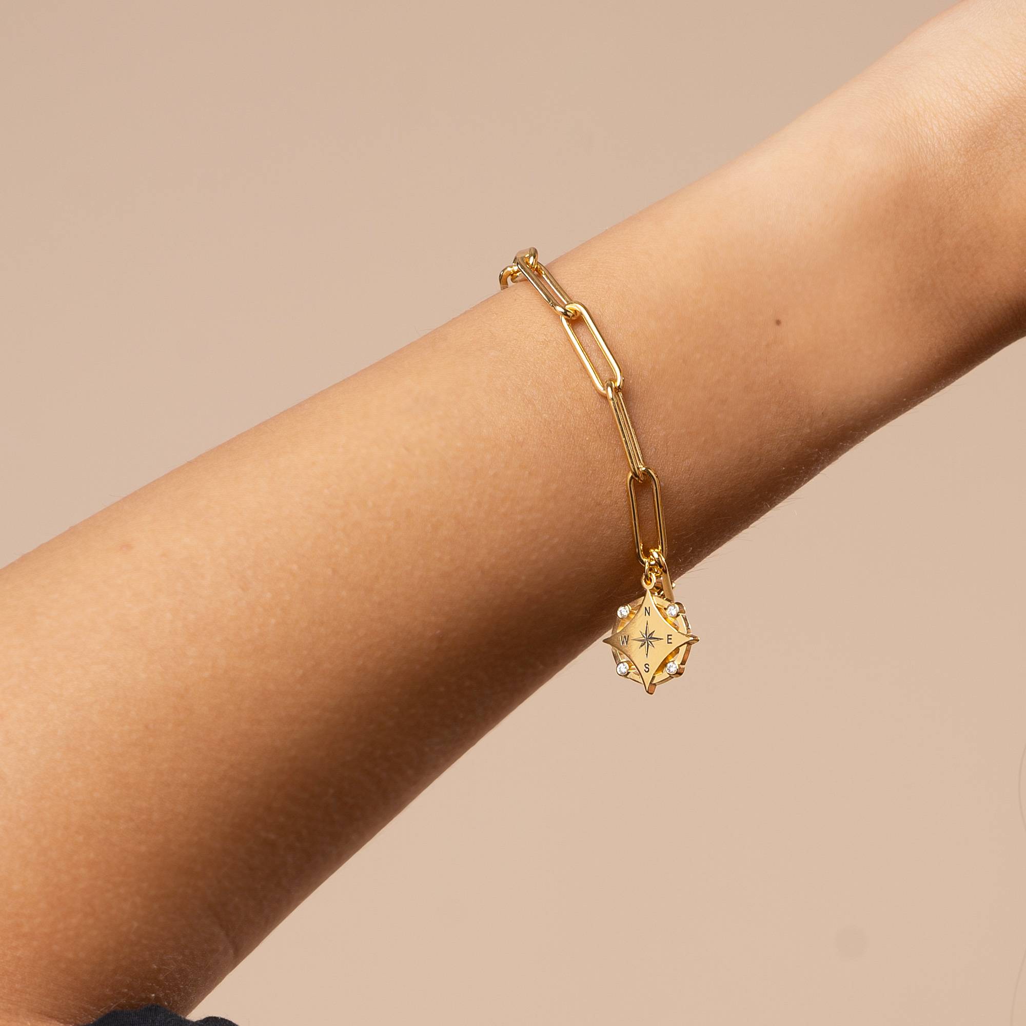 Kaia Initiaal Kompas Armband met Diamanten in 18k Goud Vermeil-3 Productfoto