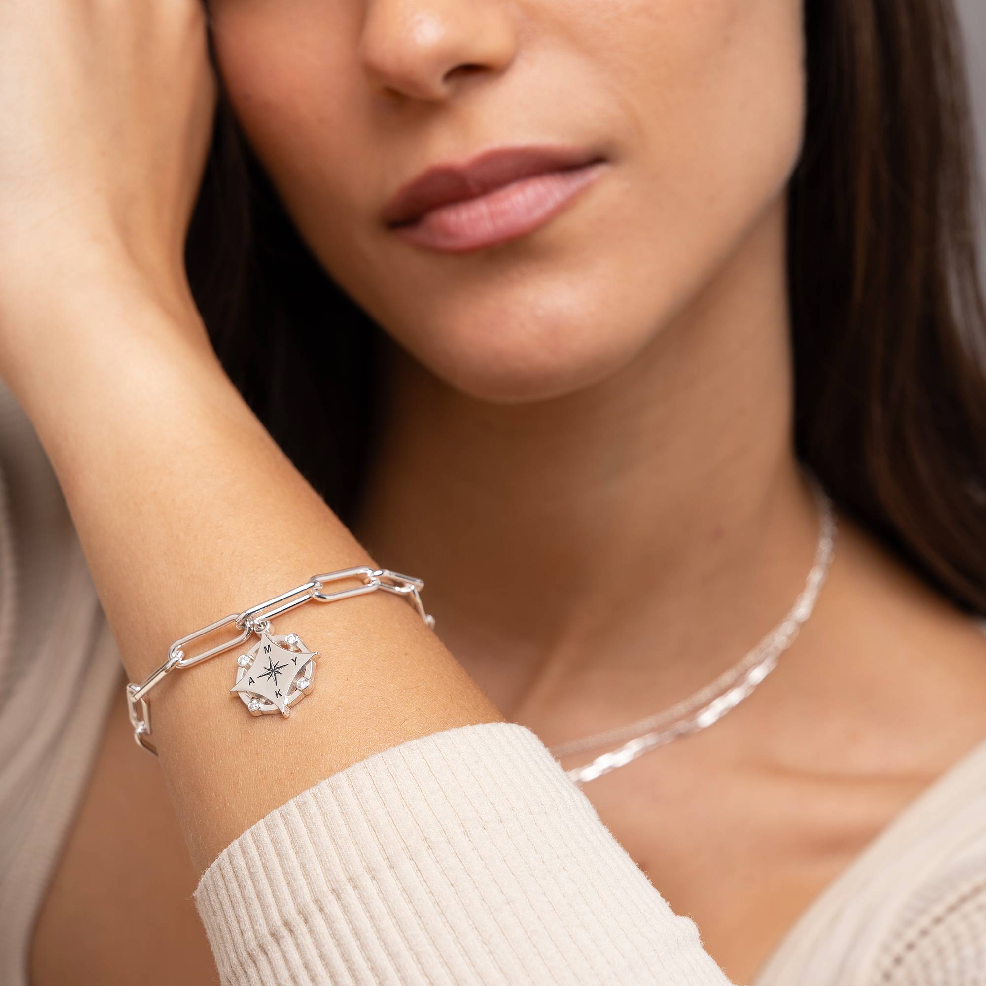 Kaia Initiaal Kompas Armband met Diamanten in Sterling Zilver-2 Productfoto