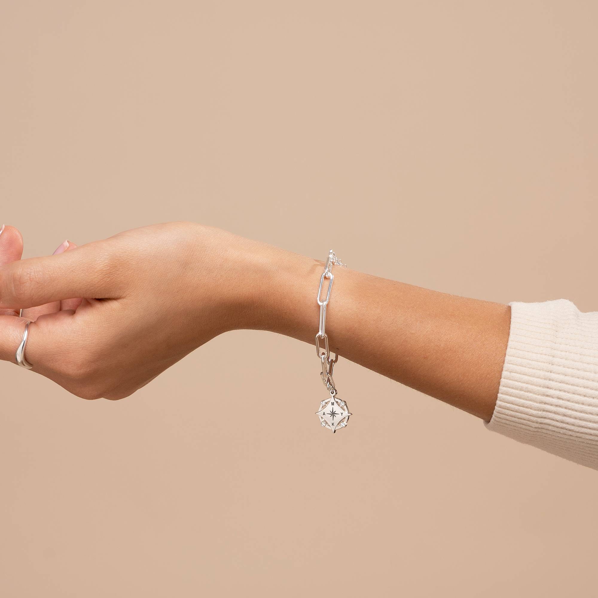 Kaia Initiaal Kompas Armband met Diamanten in Sterling Zilver-3 Productfoto