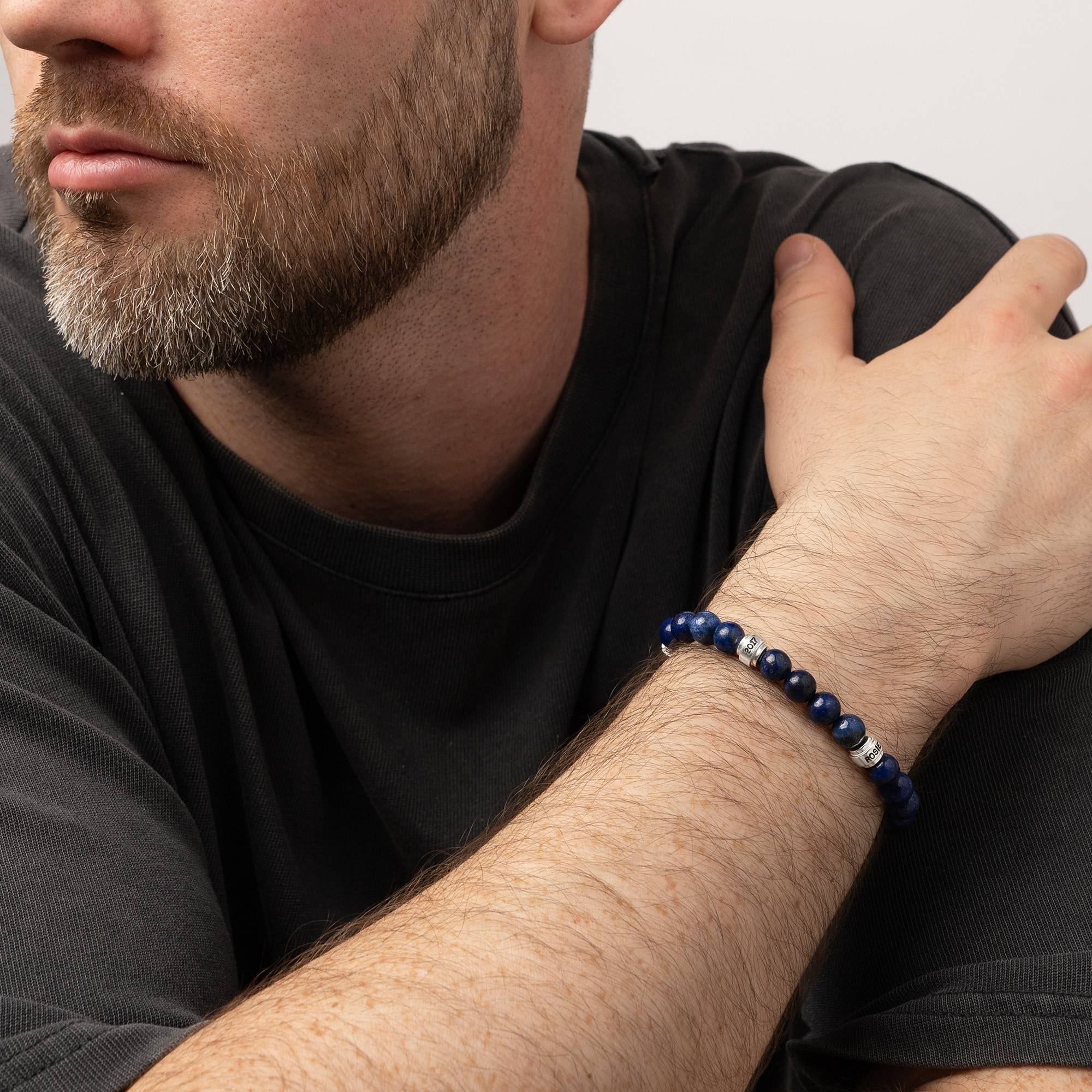 Leo personalisiertes Lapis Herrenarmband mit silbernen Beads-4 Produktfoto