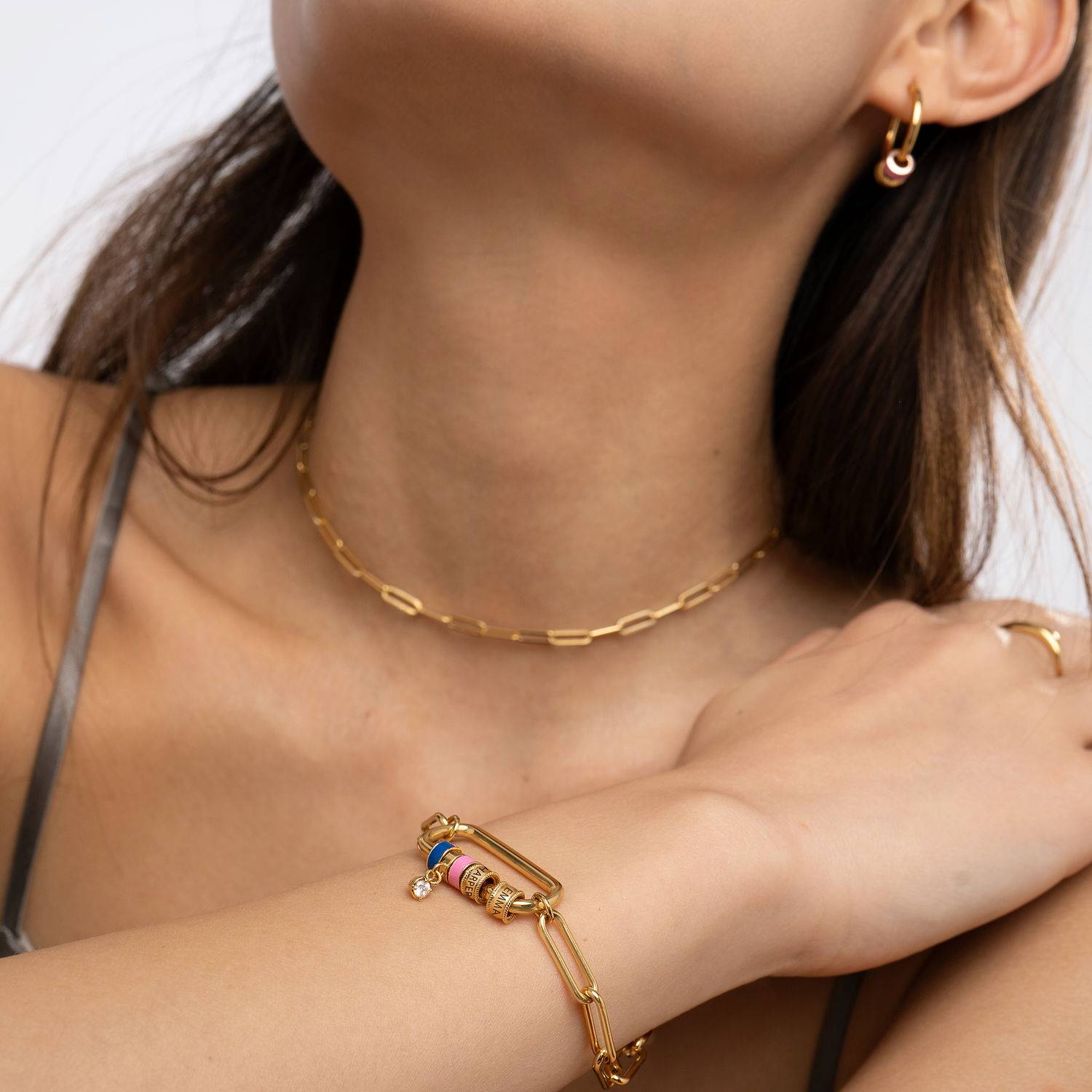 Linda-armband i 18K guldplätering med ovalt spänne och diamant-2 produktbilder