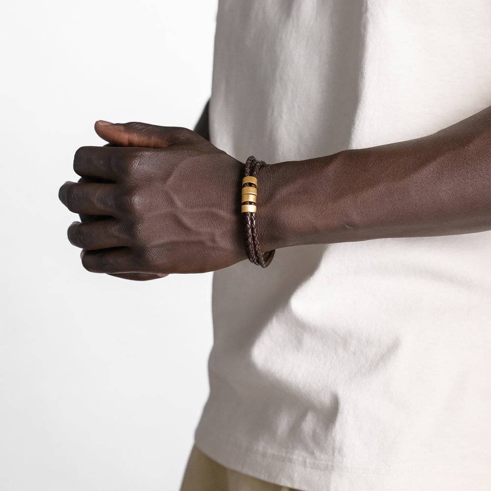 Navigator gevlochten bruine leren armband met kleine gepersonaliseerde kralen in 18k goud vermeil-2 Productfoto