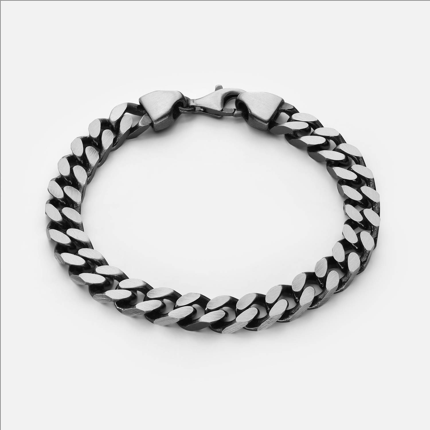 Men Curb Chain Bracelet in Sterling Silver product photo
