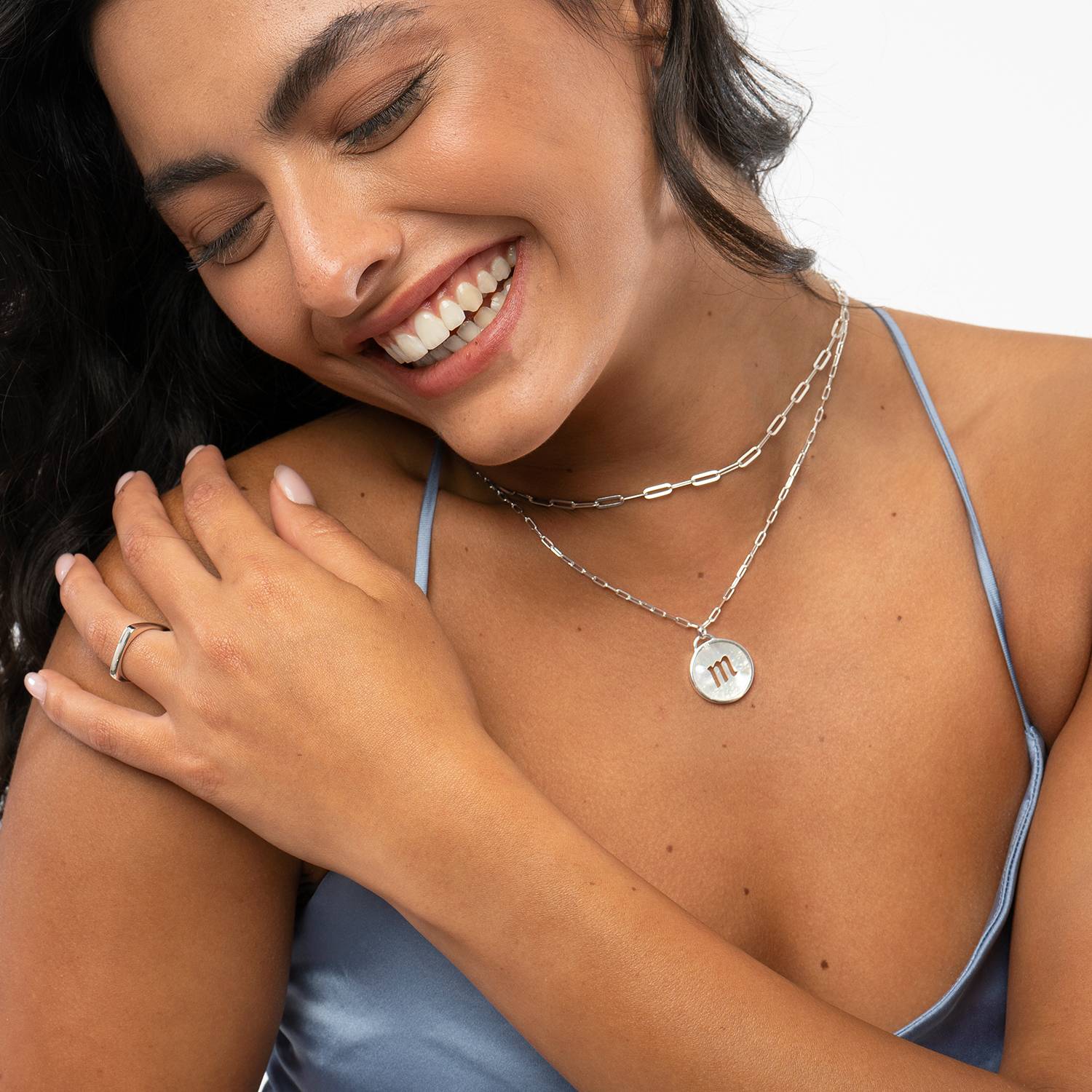 Collar Inicial Madre perla en plata de ley-6 foto de producto