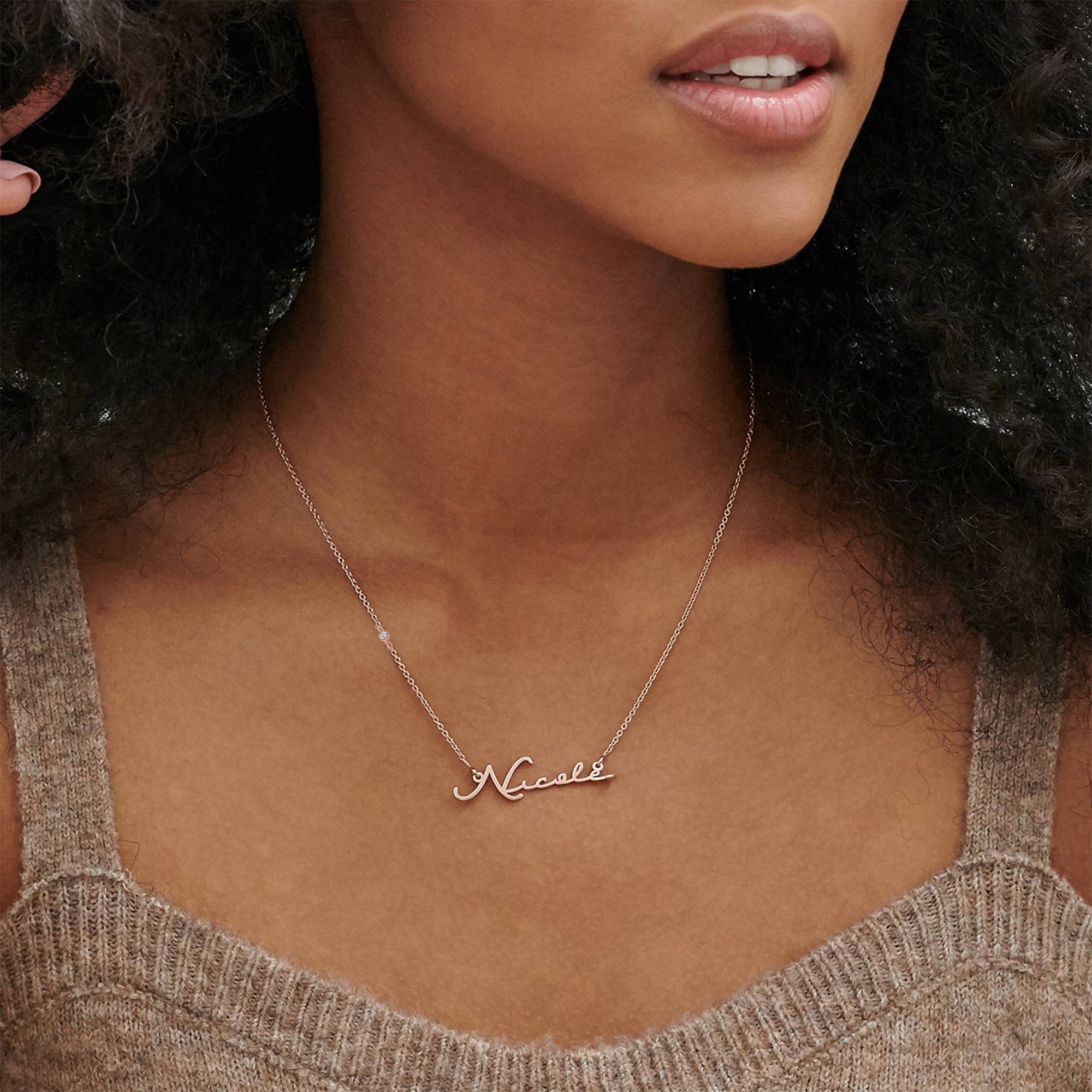 Collar de nombre de estilo de firma en chapa de oro rosa con diamante-2 foto de producto