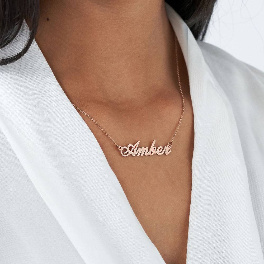 "Hollywood" Collar con Nombre Pequeño Chapado en Oro Rosa de 18K-4 foto de producto