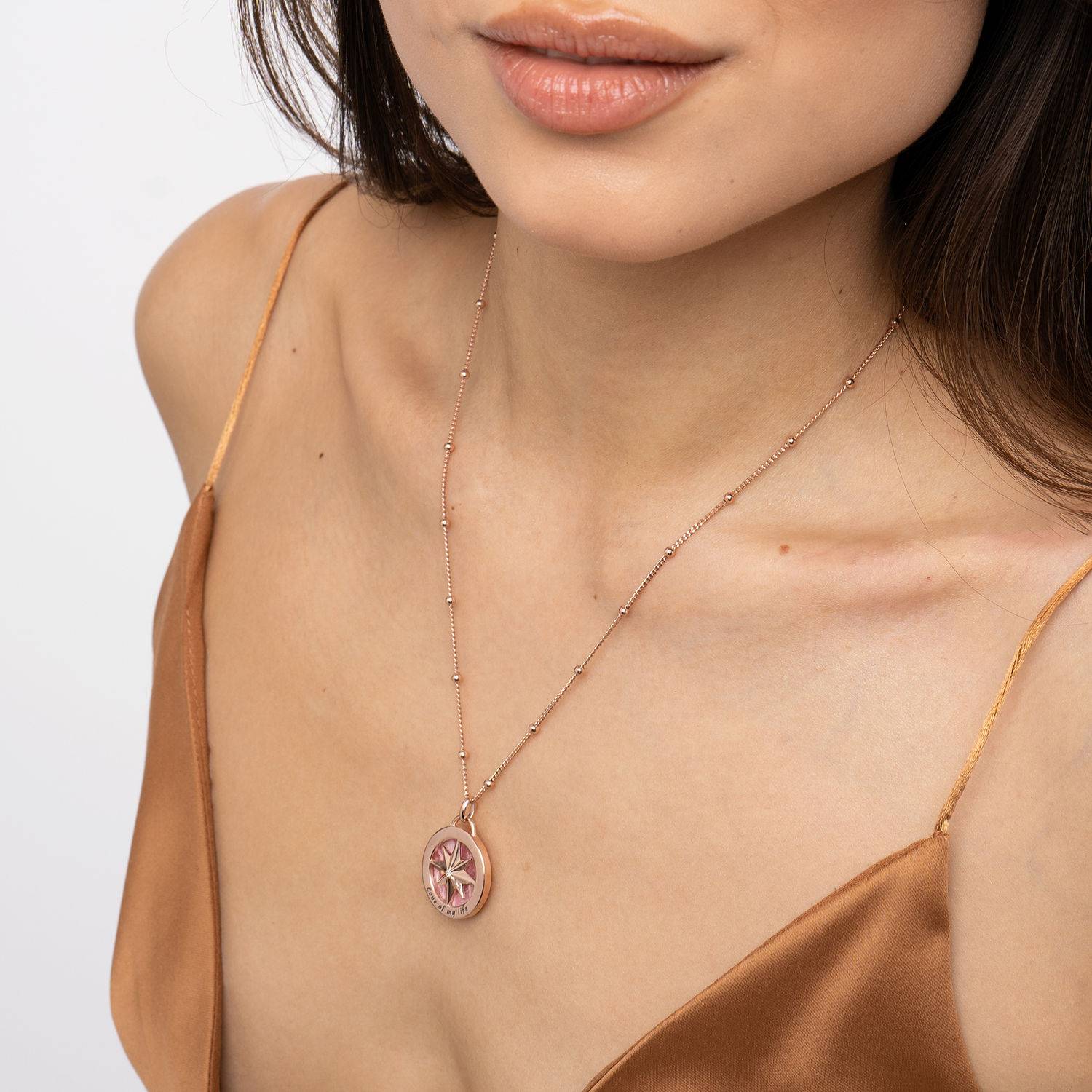 Collar de brújula grabada con Piedra Semipreciosa en Chapa de oro Rosa de 18K-1 foto de producto