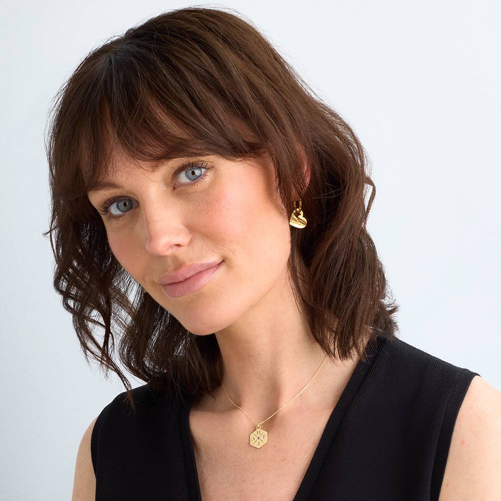 Starlight Love Initial Necklace in Yellow Gold_wrong-2 product photo