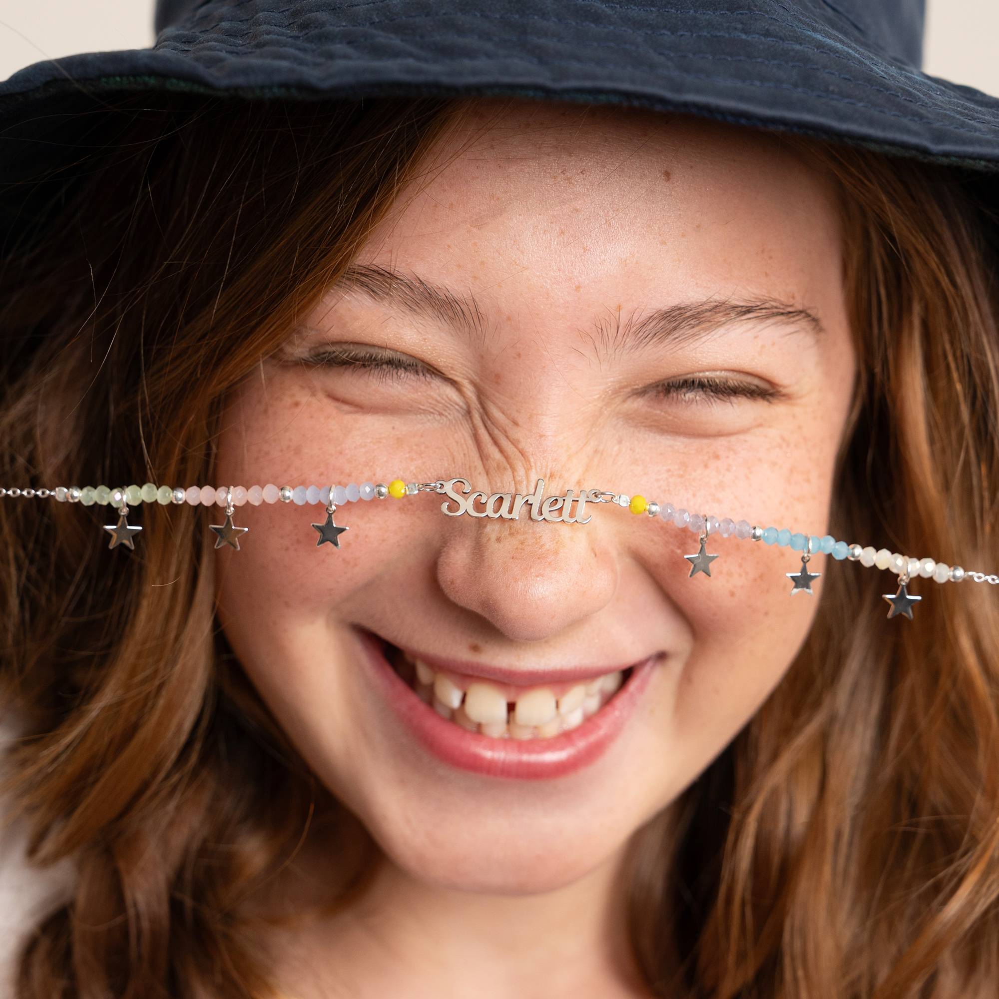 Superstar pige-navnehalskæde i sølvbelagt messing produkt billede