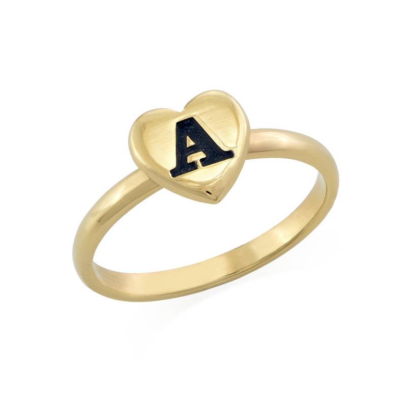 Stapelbar ring med bokstav och hjärta i 18K guldplätering-5 produktbilder