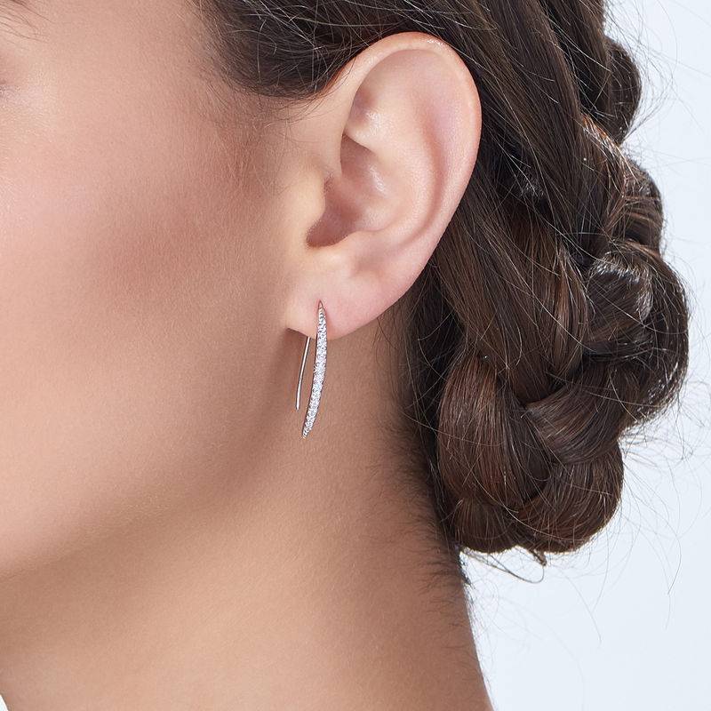 Sterling zilveren gebogen bar oorstekers met Zirkonia-1 Productfoto