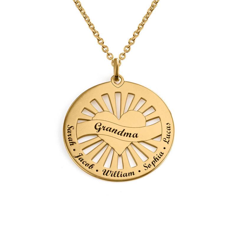 Grandma Circle Pendant Necklace with Engraving in 18K Gold Plating product photo
