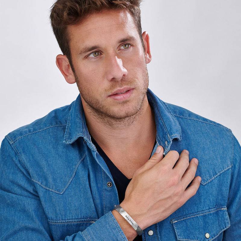 Medio brazalete en plata con cordones de cuero negro-3 foto de producto