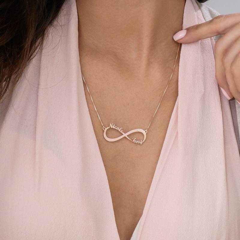 Rosé-vergulde Infinity naamketting met diamant-4 Productfoto