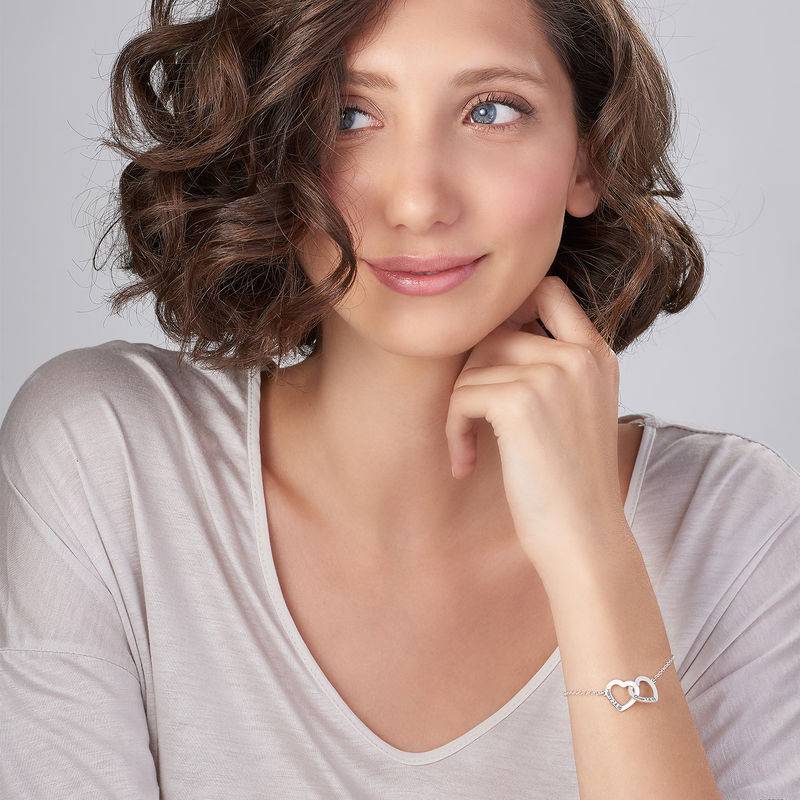 Claire Armband mit verschlungenen Herzen aus Sterlingsilber Produktfoto