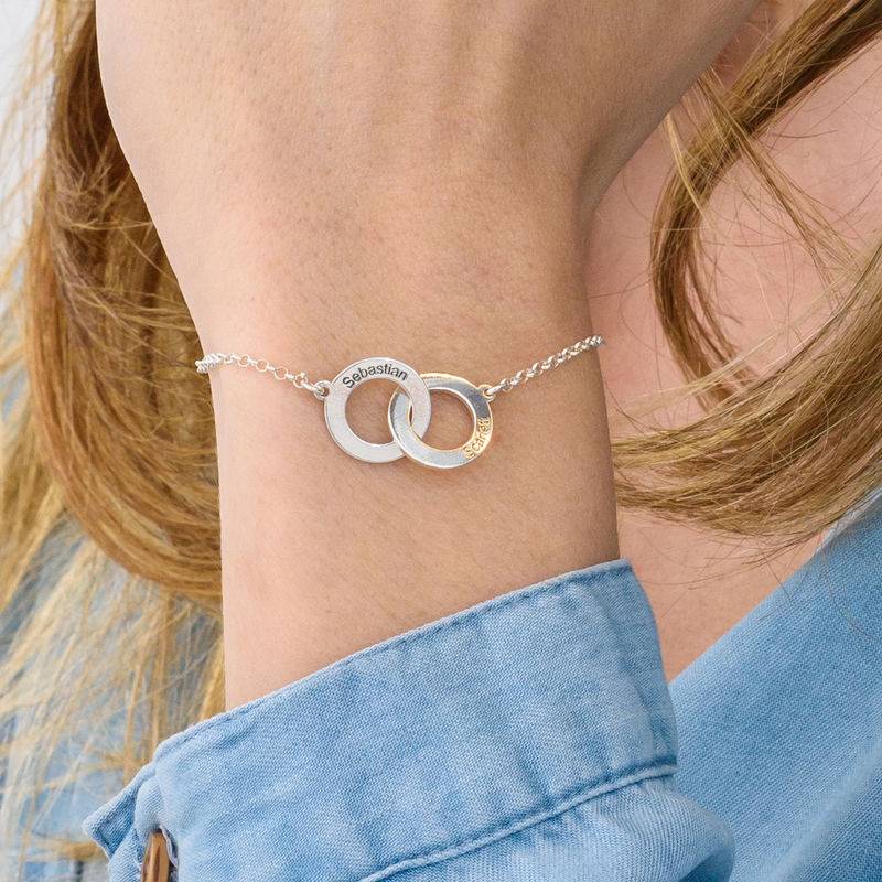 Interlocking Circles Bracelet with Engraving in Sterling Silver product photo