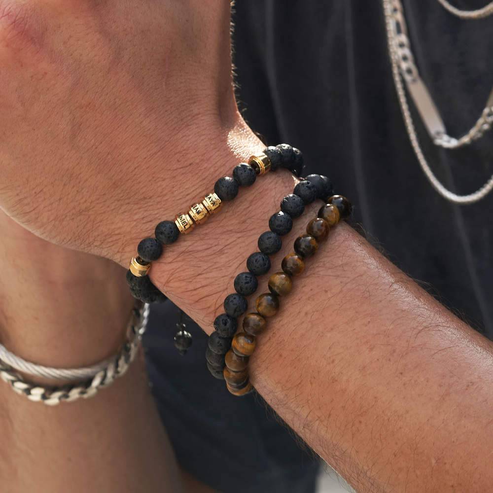 Schwarzes Armband mit Lavasteinen und vergoldeten Beads für Herren-5 Produktfoto