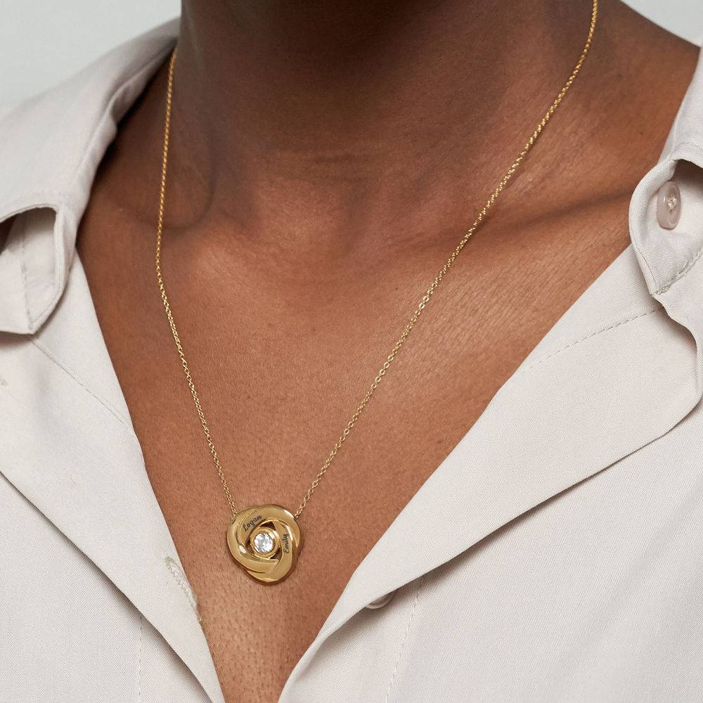 Collar Love Knot con diamante de 0.25 ct en chapa de oro de 18K-4 foto de producto