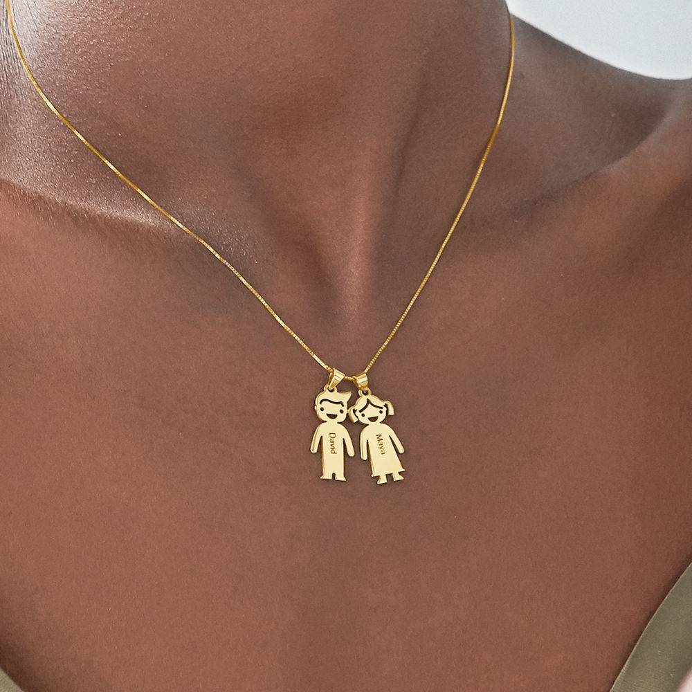 Mors halskæde med graverede børne-charms i 10 karat guld-5 produkt billede