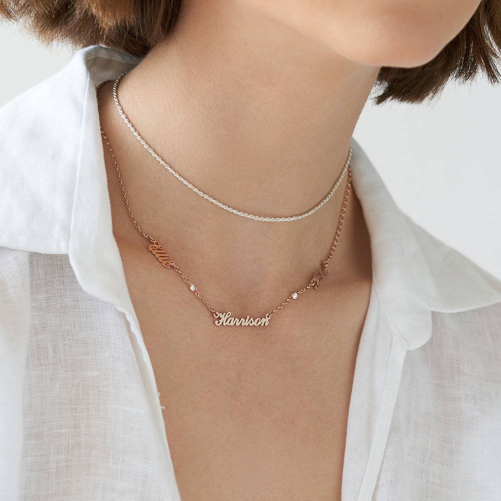 Collar con Nombres Múltiples Estilo Heritage en Oro Rosa Vermeil de 18K con Diamante-3 foto de producto