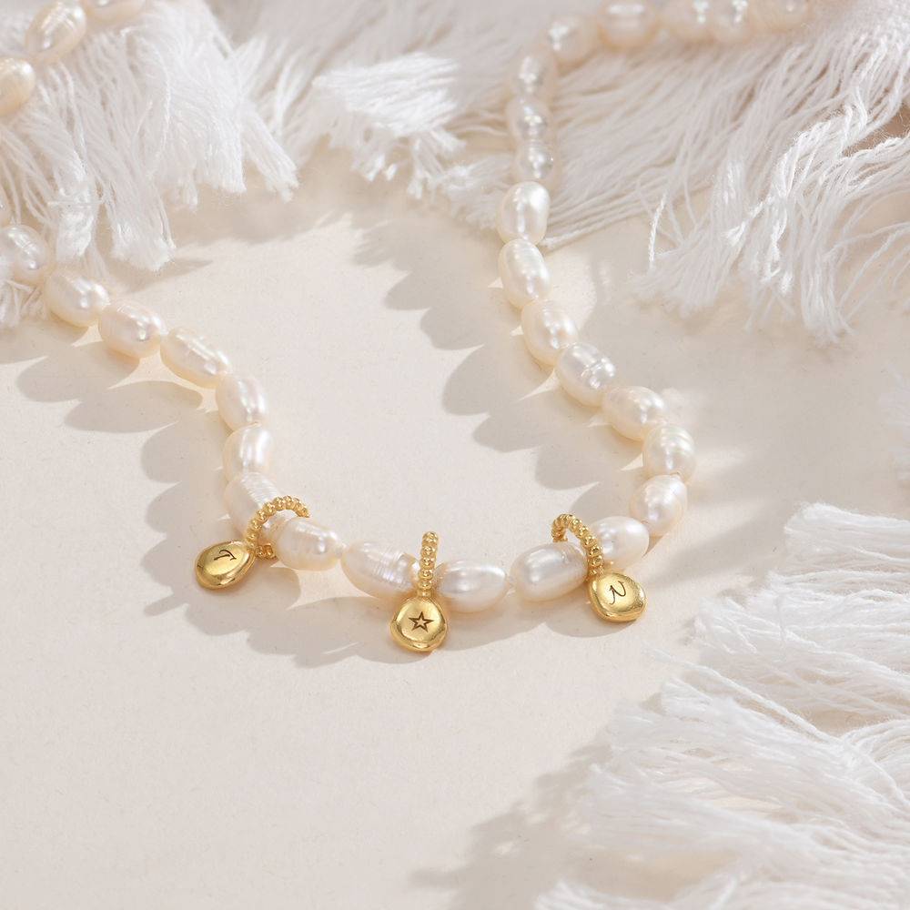 Julia initial halskjede med perler i gull vermeil-4 produktbilde