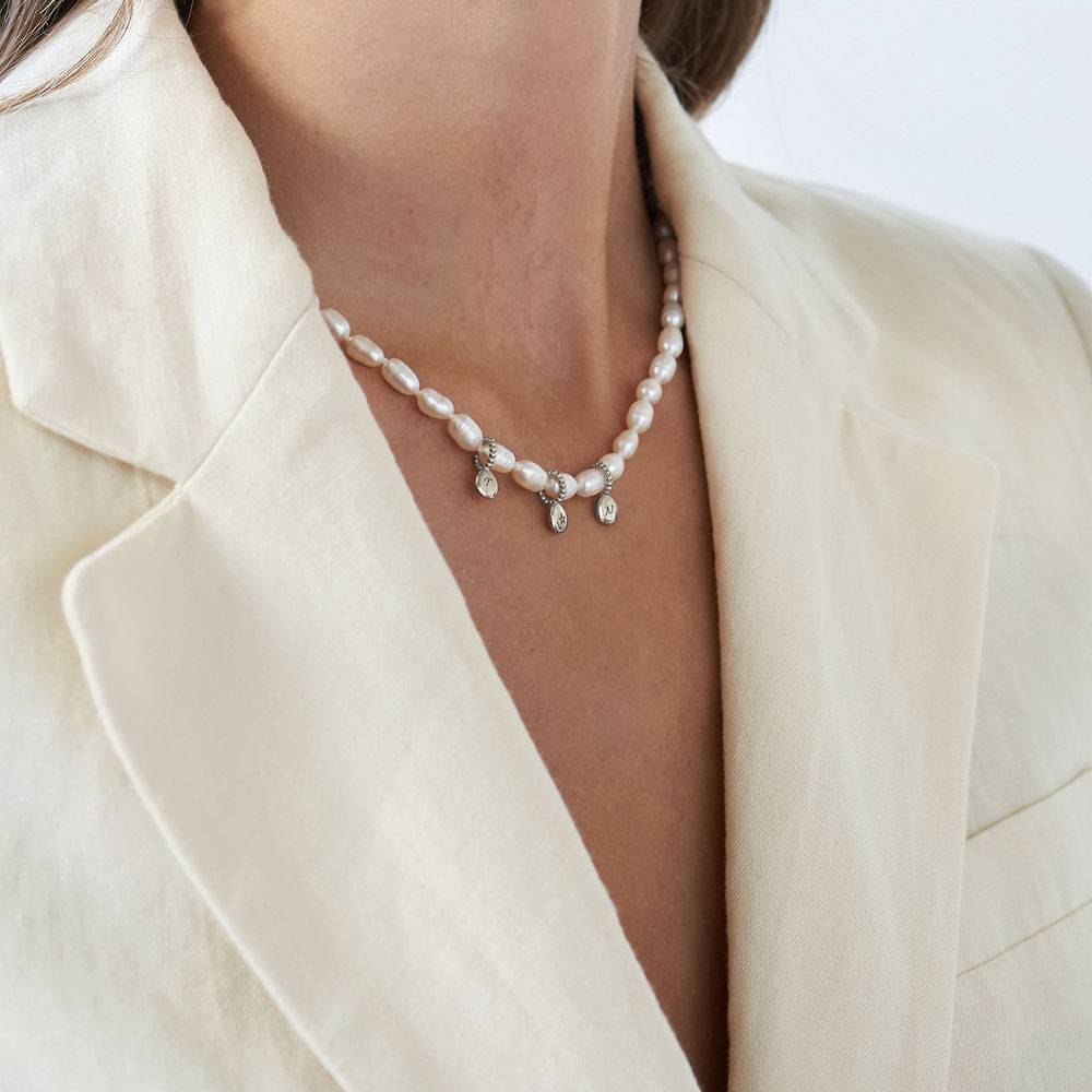 Julia initial halskjede med perler i sterlingsølv-4 produktbilde