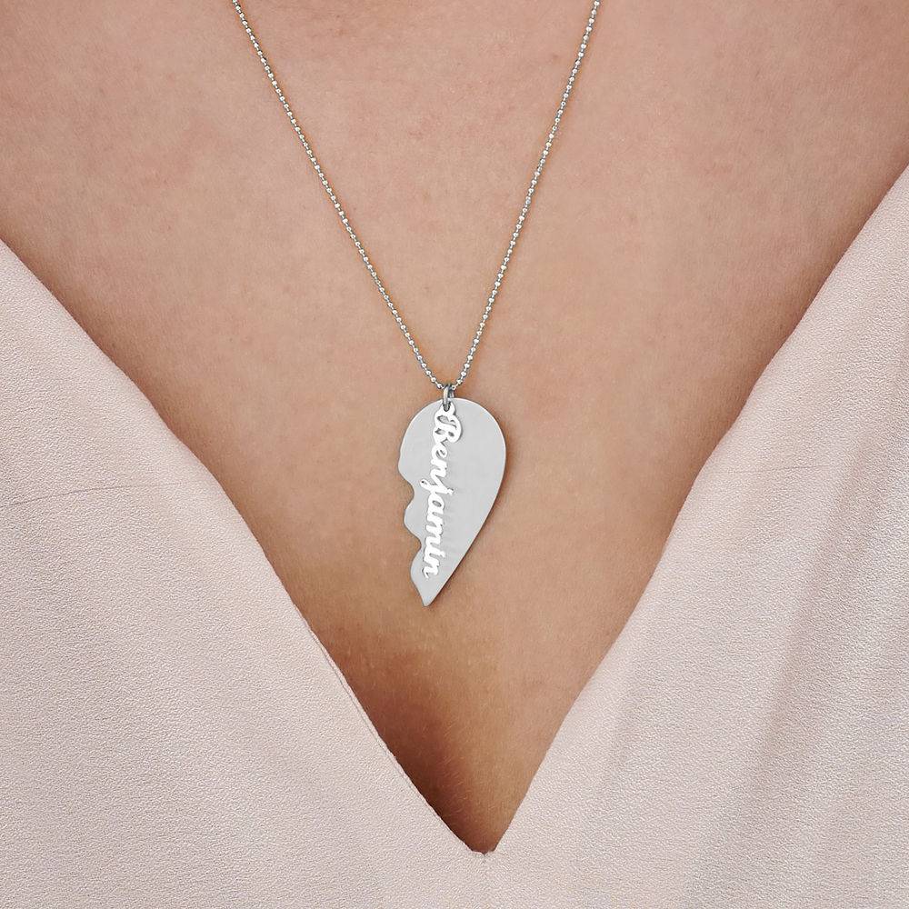 Collar Corazón Grabado de Parejas en Oro Blanco 10k Mate-5 foto de producto