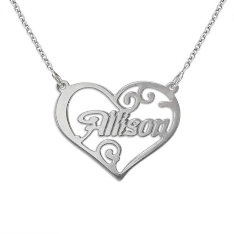 Personligt namn halsband med hjärta i silver produktbilder