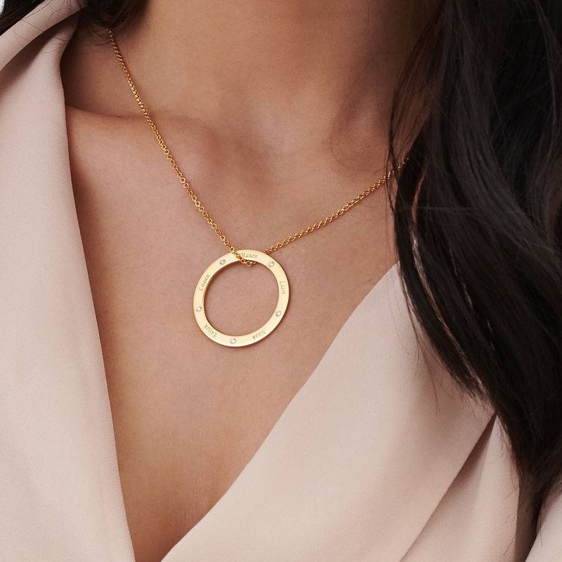 Personalisierte ringförmige Familienkette mit Diamanten - 750er vergoldetes Silber-2 Produktfoto