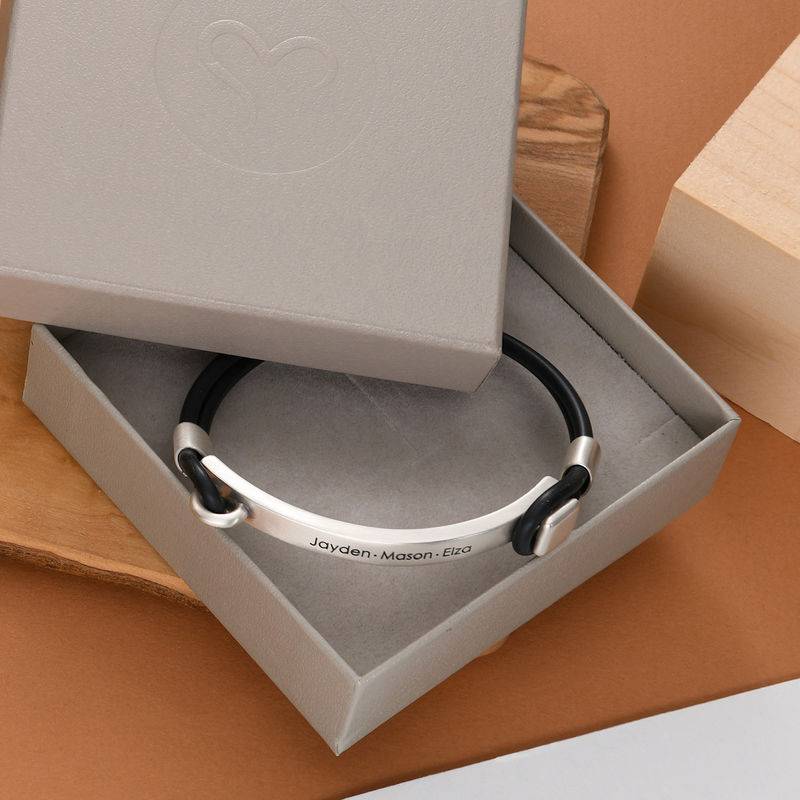 Gepersonaliseerde rubber armband met zilveren graveerbare bar-4 Productfoto