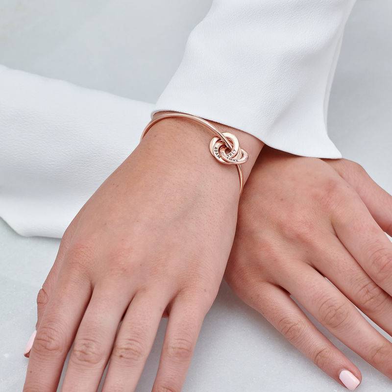 Armreif mit gravierbaren russischen Ringen  - 750er rosévergoldetes Silber Produktfoto