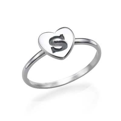 Stapelbar ring med bokstav och hjärta i Silver-2 produktbilder