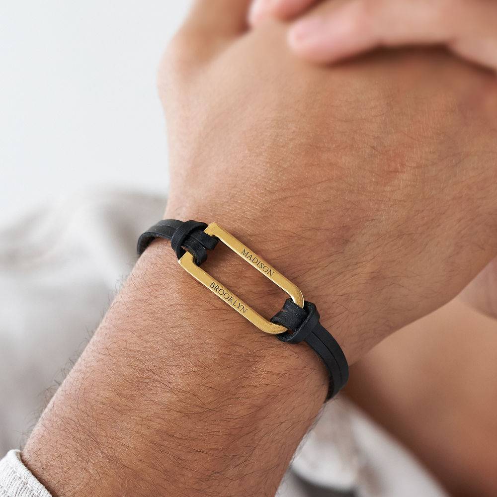 Zwarte leren Titan armband met goud vergulde bar-1 Productfoto