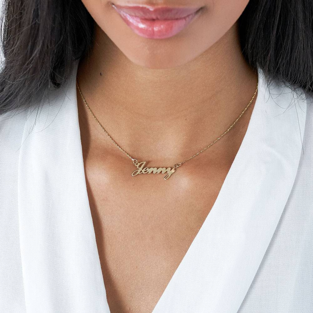 Hollywood Small Name Necklace in 14k Gold